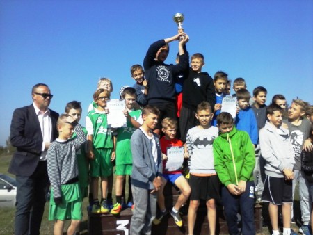 III MIEJSCE IGRZYSK DZIECI POWIATU BIALSKIEGO W SZTAFETOWYCH BIEGACH PRZEŁAJOWYCH CHŁOPCÓW, WISZNICE, 02.10.2017